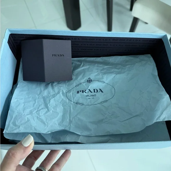 Prada Blue Textured Box - Picture 5 of 9